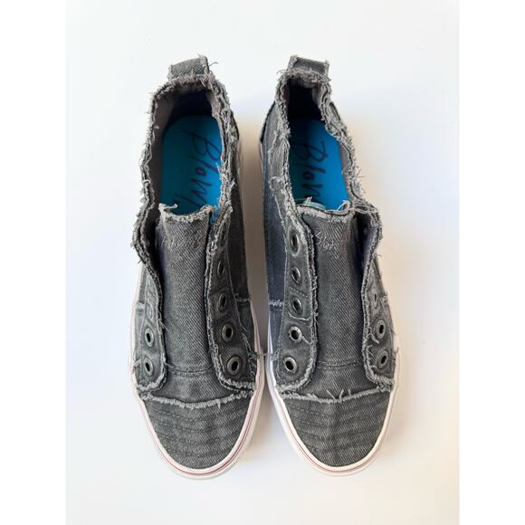 Blowfish Malibu Gray Slip On Distressed Shoes Women's 9 - Picture 4 of 11